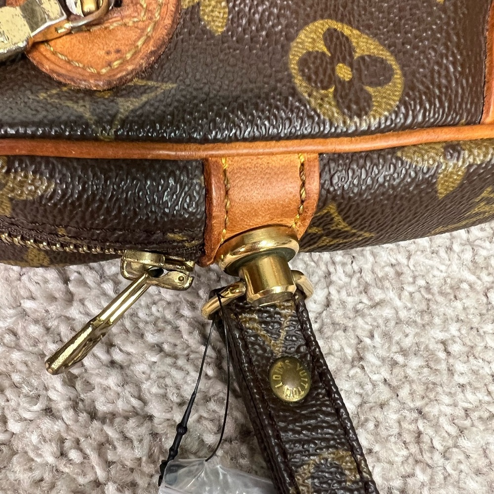 Louis Vuitton Dragonne Monogram Canvas Wristlet Clutch Vintage - Picture 10 of 16